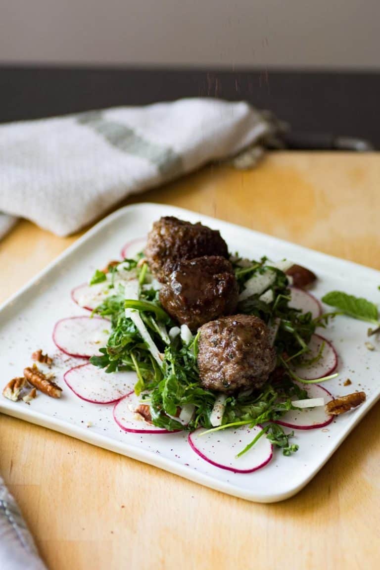 Square plate with three keto meatballs